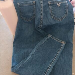 Guess jegging pants for girls